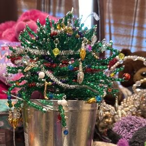 Metallic Silver Holiday wire tree in silver Pot